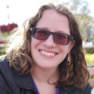 Meet your Posher, Carrie